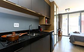 Studio Moderno em Moema - Shopping Ibirapuera - Metrô - Congonhas